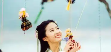 10年前给刘亦菲撑伞,现在名气超越刘天仙,究竟如何一夜爆红
