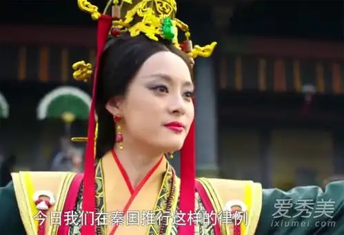 美丽的江山中40岁的林心如即使扮演一个年轻女孩的发型,也无法掩饰自己的衰老