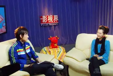 刘雨鑫影视界首次展示唱歌才能
