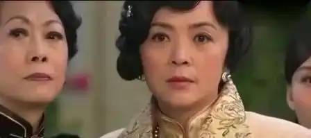 名媛望族钟家二太太爱新觉罗尔嫣
