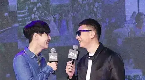 扫黑风暴首播大受好评,受益的人是张艺兴,他比鹿晗幸运太多