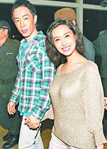 朱茵被曝上周五秘密申请注册结婚明年补摆喜酒