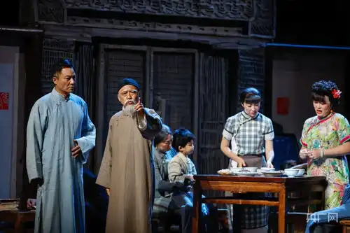 中国国家话剧院话剧四世同堂亮相安徽合肥
