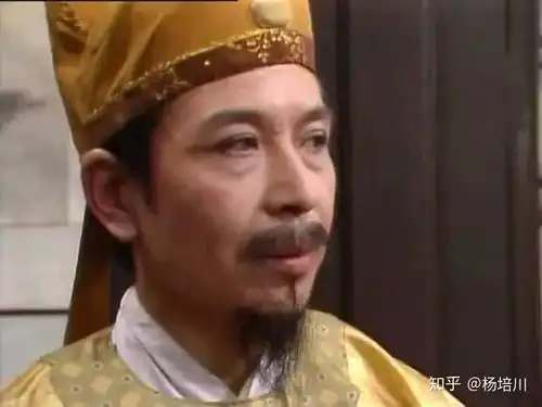 红楼梦里从哪儿看出来秦可卿和她公公贾珍有一腿的
