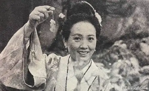 女儿丢了,家被烧了,丈夫也出家了,她是红楼梦里最可怜的女人
