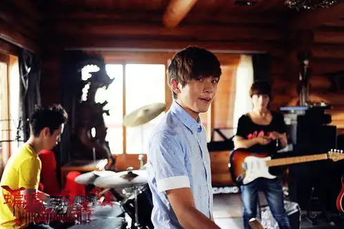 蝙蝠别墅首款海报曝光