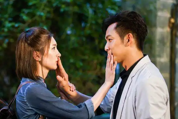 2018年春晚江疏影和她的男友们......