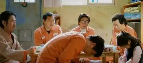 七号房的礼物为什么说科长其实很善良