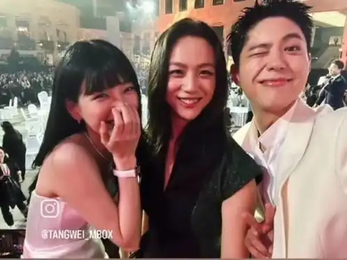 汤唯晒与秀智宋慧乔合影亲密贴贴笑容灿烂汤唯秀智宋慧乔是什么情况
