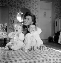 明星也有居家时刻15个好莱坞经典明星在家里的居家照片