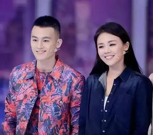 八佰欧豪离开马思纯依然相信爱情,在失恋中成熟