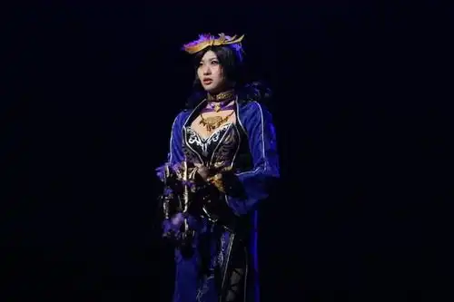 真三国无双舞台剧现场照孙尚香周瑜刀剑相向
