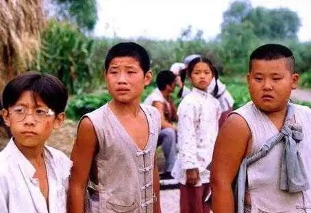 相隔14年重逢之后,小兵张嘎和英子再次见面,变化太大不敢认

