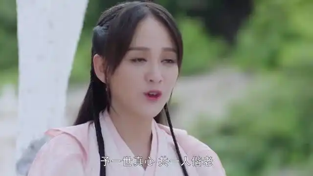 独孤皇后陈晓和陈乔恩湖边相亲,惨遭陈乔恩为难,太老实了
