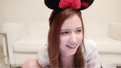 宅男女神龙泽罗拉首次来华真人与网照大对比
