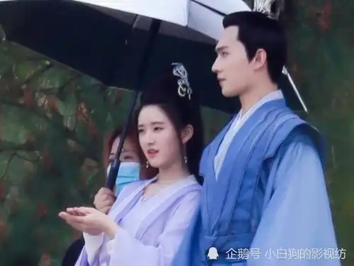 且试天下一坑到底杨洋穿印刷两件套后,新路透造型越发不忍直视
