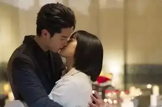 新版流星花园沈月献吻王鹤棣,最萌身高差解锁亲吻新姿势
