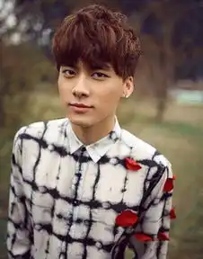 谢霆锋李易峰杨幂陈冠希玩承包上瘾的明星