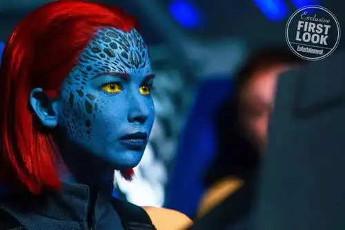 电影日报爱情公寓一出好戏巨齿鲨今日上映,电影大盘即将突破6亿
