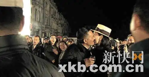 让子弹飞敬业四郎发哥遭酷刑叫痛快
