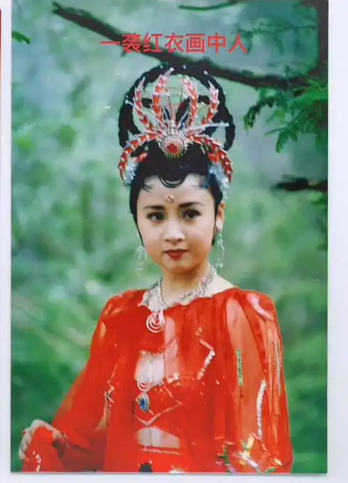 西游记蜘蛛精演员姚嘉,54岁和儿子像姐弟,吐露杨洁导演宽仁
