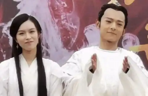 金庸多次改书,却造成两大漏洞,其中一次让大反派夺走主角未婚妻