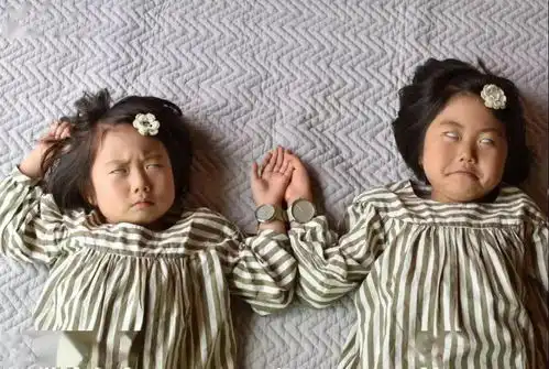 女儿酷爱灵魂白眼,这位日本妈妈的疯狂操作竟吸粉数十万