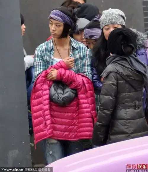 汤唯上海补拍极速天使飞车镜头
