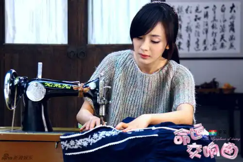 组图杨幂豆蔻年华剧照曝光命运演纯美学妹