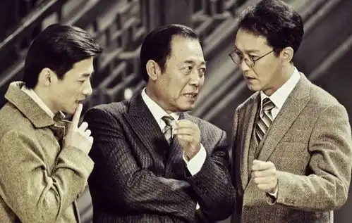 潜伏天津站骨干只有余则成偶尔穿军装合理吗非常准确的细节