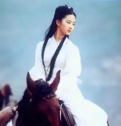 马背上的白衣女神,谁更美
