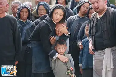 汤唯武侠首演绝望主妇学魔术玩躲猫猫