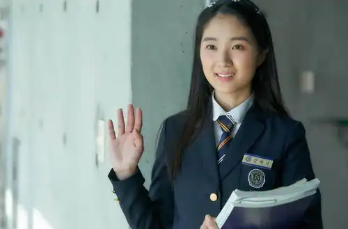 金惠允出道第七年遇上好角色,配角演了40多次,以前最大愿望就是有台词