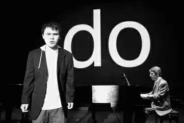 弹琴说爱将开演盲人钢琴家与教授对弹人生
