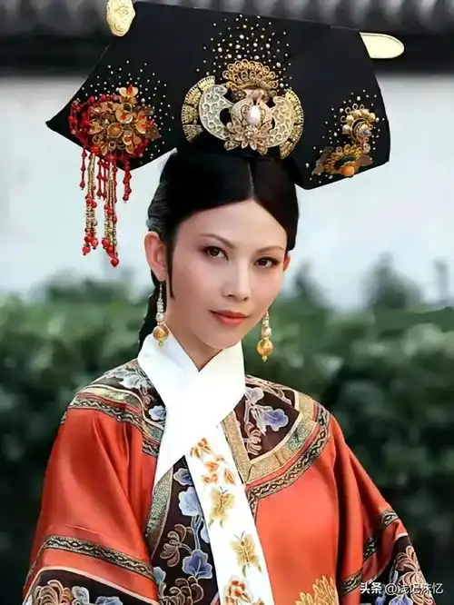皇后娘娘的定妆照和剧照对比
