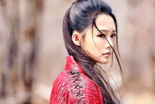 苦瓜脸的女星,这几个特征都很明显,拉低颜值低容易显老