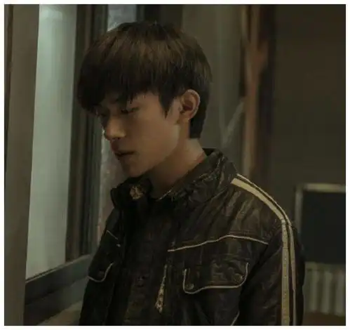 最美表演曝光新剧照,易烊千玺首次和舒淇合作,造型有点ma