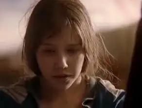 风雨哈佛路里女主角小时候是谁扮演的她的样子跟大的时候不一样啊.