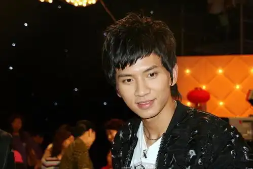 五位扮演铠甲勇士的现状如何,他曾经出演过仙剑云之凡传的反派
