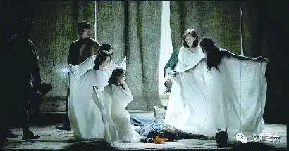 观濮存昕执导上戏2017级西藏班毕业公演的哈姆雷特毛时安
