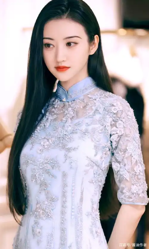 司藤之后景甜身价暴涨,成为最美花店店主,其他人都成跟班
