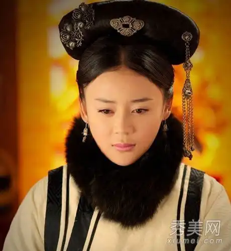 无泪之美女主人分不清玩弄清宫妆和犯傻的区别
