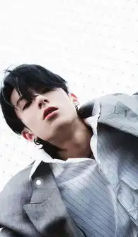 蔡徐坤这张垂眼照太惊艳戴眼镜的朱一龙大背头的王鹤棣是真好看