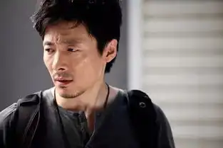 他是赵薇的同学,姚笛的老师,年近40的他,因为猥琐火了