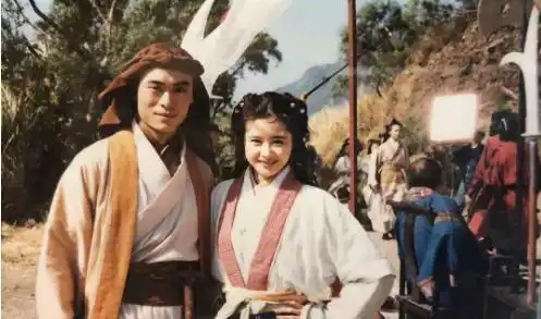 金庸给天龙八部影视城题的对联你知道吗
