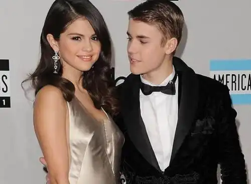 娱见景甜分手陈乔恩结婚关晓彤狠虐杨紫
