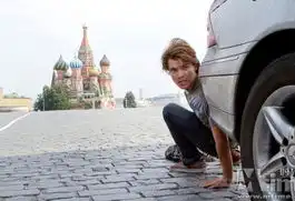 通缉令导演新作预告隐形外星人蒸发人类
