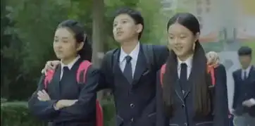 85花杨幂被粉丝怼,90花热巴没戏拍,00小花终于出头了
