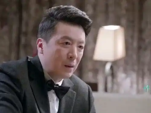 谈判官蔡天澜推辞,童薇苦苦哀求,蔡天澜这才道出事情真相