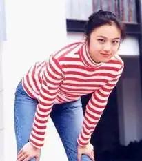 汤唯与韩星撞脸同爱裸妆笑容表情极相似
